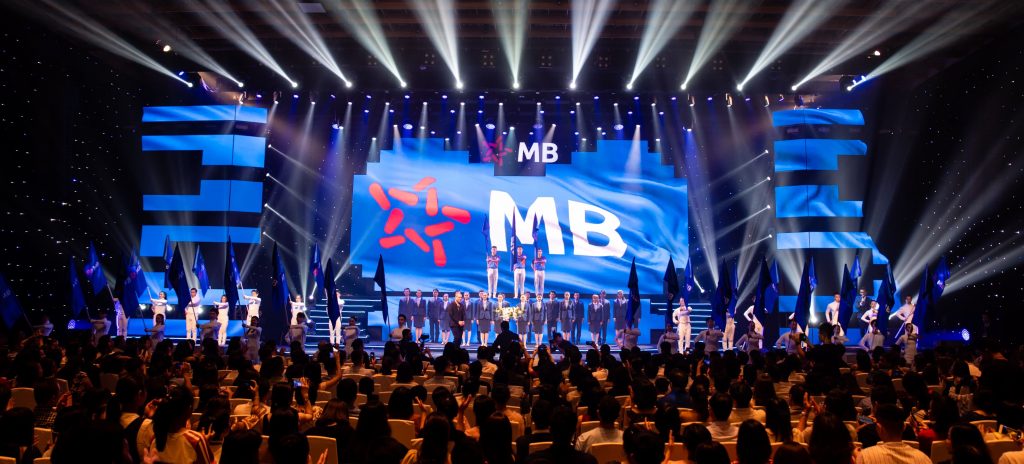 MB "Quay Xe" Với Cuộc Đua Sàn Tài Sản Số