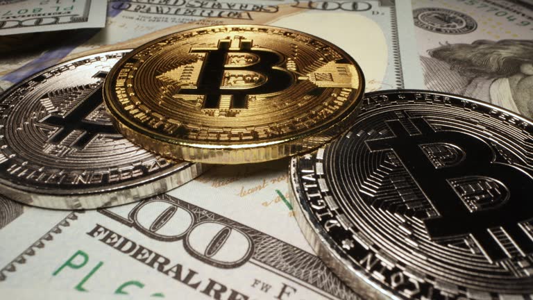 Hình ảnh Bitcoin và Dollar Mỹ